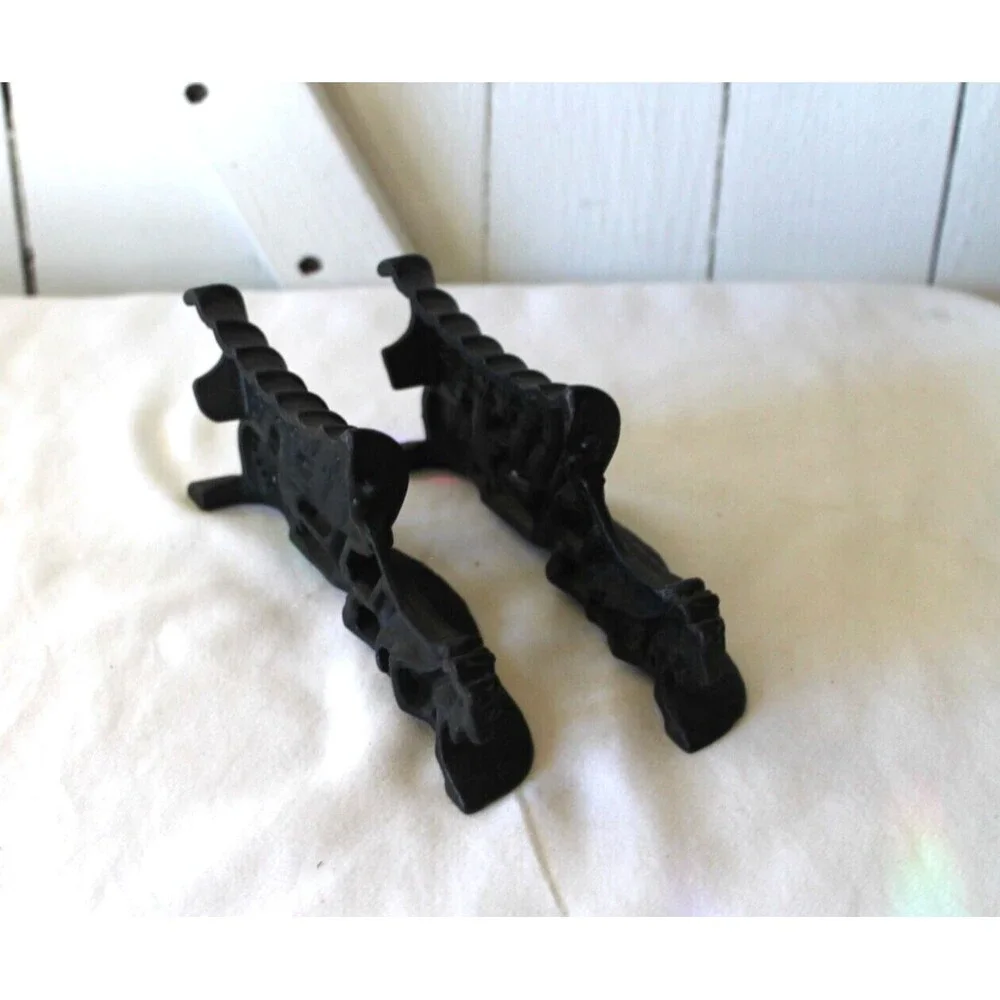 Vtg Cast Iron Pair Bookends Black 1981 Champion Hardware Co Ox Covered Wagon Cow